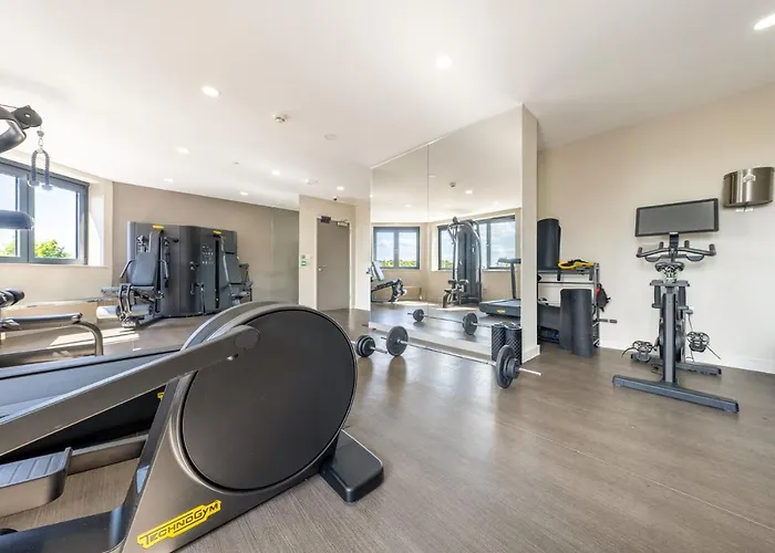Luxury One Bedroom Serviced Apartment In The Heart Of Bedford