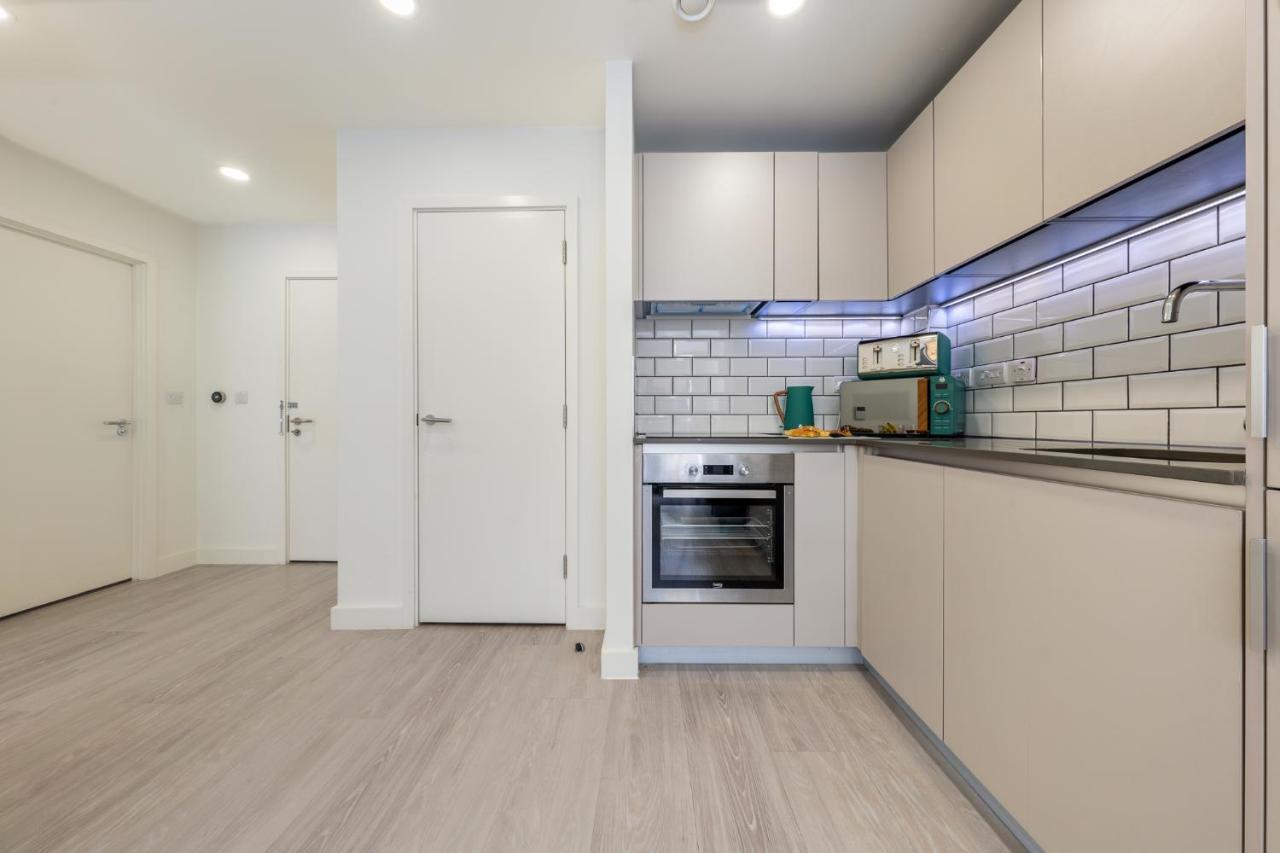 Apartment Luxury One Bedroom Serviced In The Heart Of