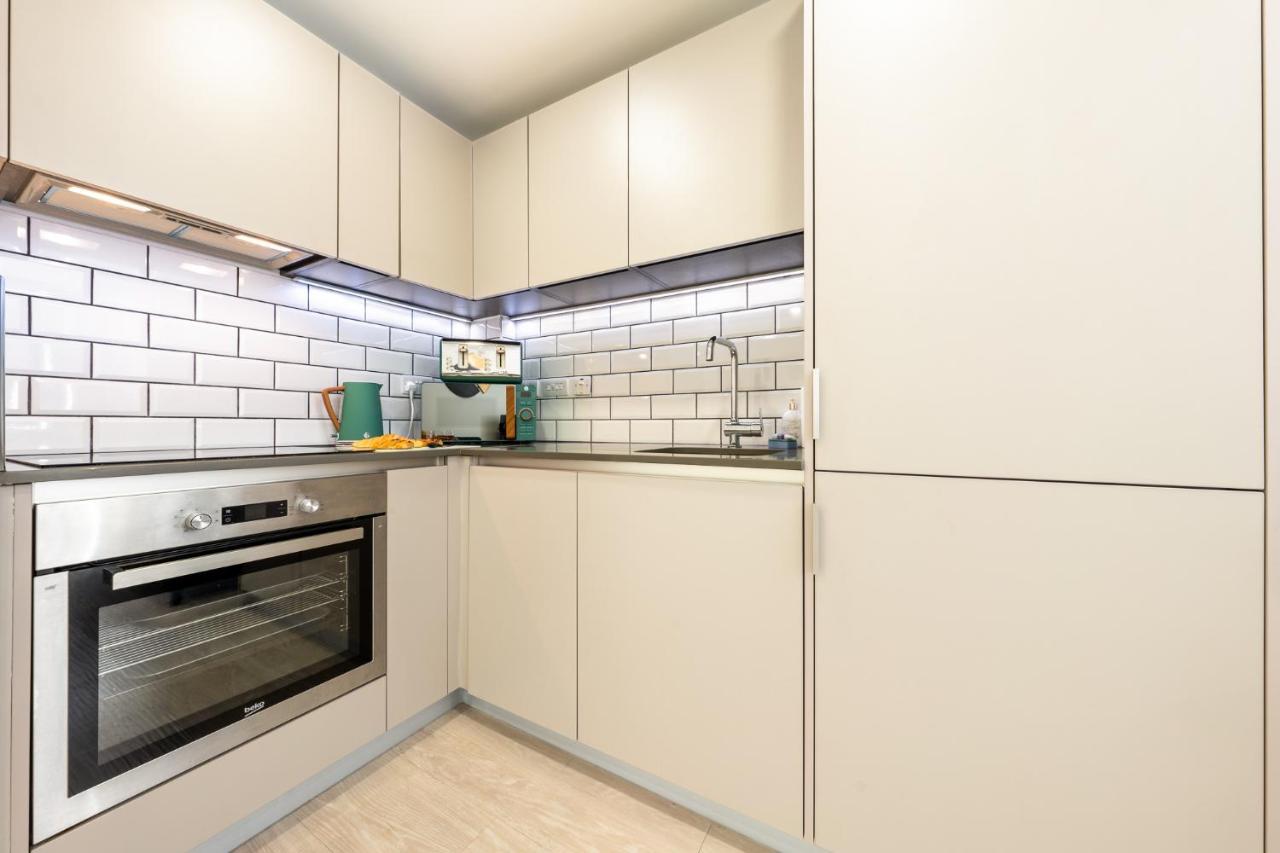 Luxury One Bedroom Serviced In The Heart Of Bedford