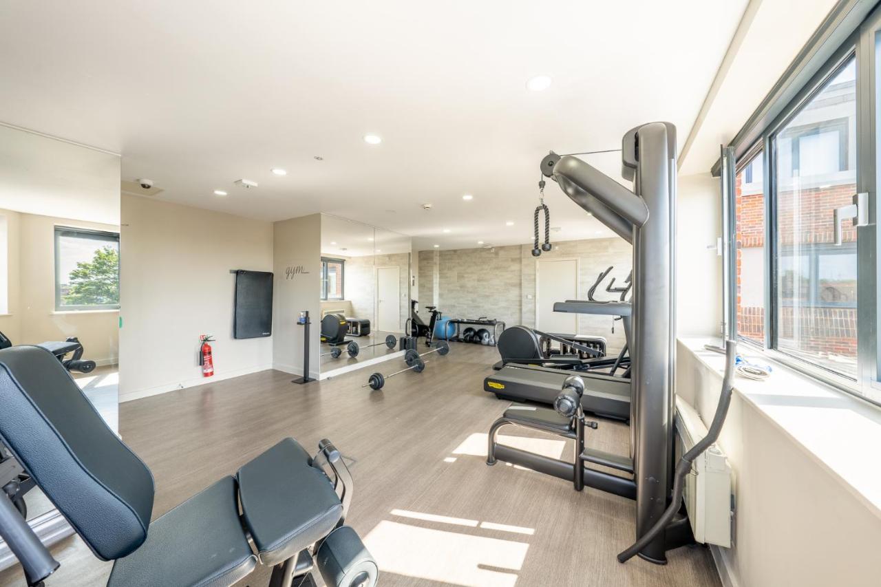 Apartment Luxury One Bedroom Serviced In The Heart Of *